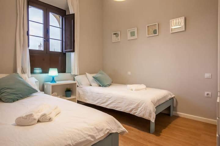 Central Apartment In Seville Ngoại thất bức ảnh